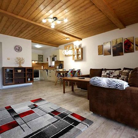 Apartmany Alliss Харачов Екстериор снимка