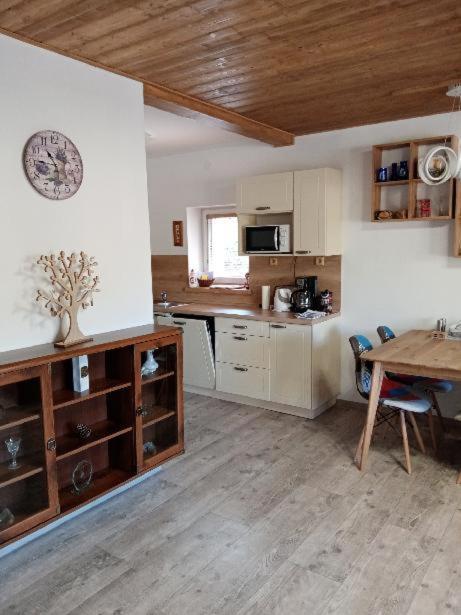 Apartmany Alliss Харачов Екстериор снимка