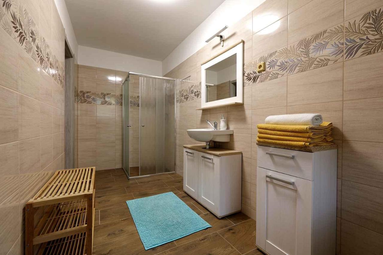 Apartmany Alliss Харачов Екстериор снимка